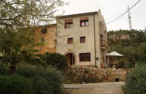 Fachada Casa Rural de Tarragones